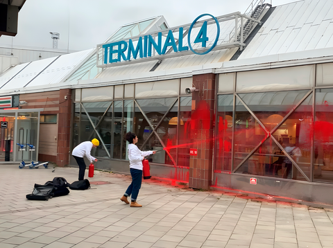 Roxy Farhat & Frida Marklund, Arlanda